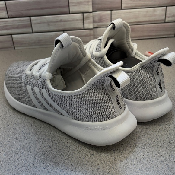 Adidas Cloudfoam aapure a women’s size 8.5 in excellent condition - Picture 8 of 9